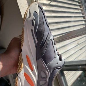 adidas yeezy boost 700 magnet
